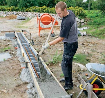 Gjuta platta garage: Nu är du klar att fylla i resten av betongen Gjuta platta garage: Nu är du klar att fylla i resten av betongen